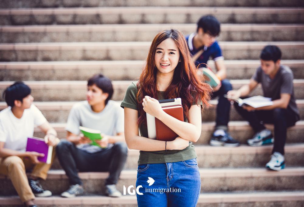 hoc toefl hay ielts de hon