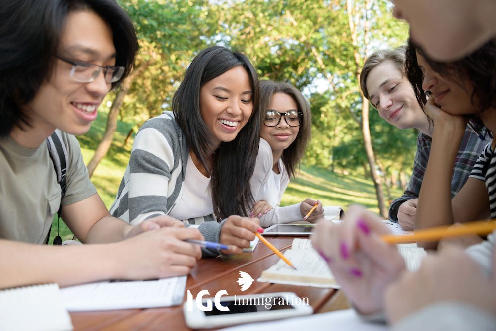 The English School of Canada (ESC)