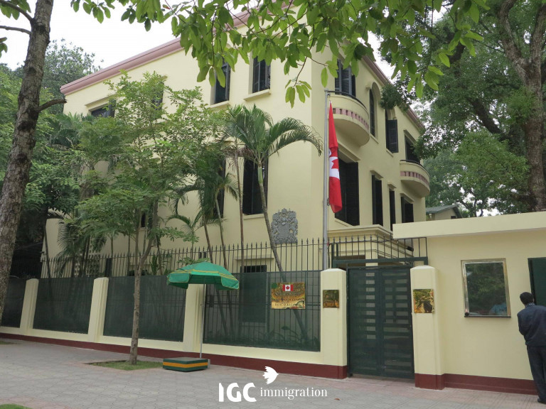 dai su quan Canada tai Hanoi