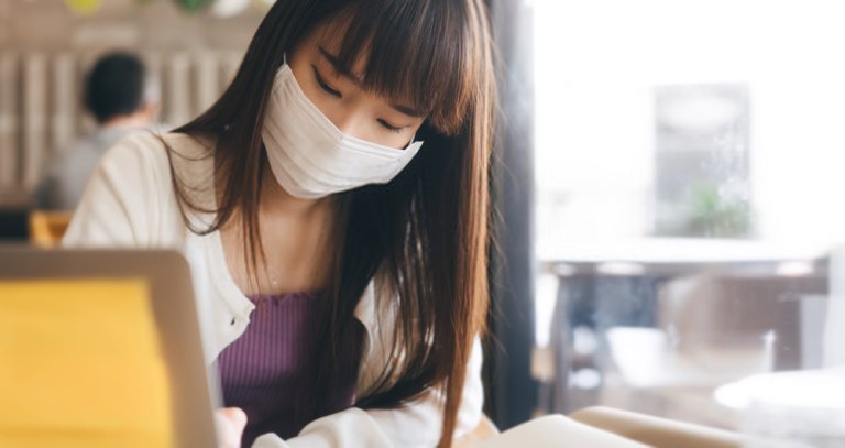 làm việc tại phòng tiếp nhận thị thực Canada