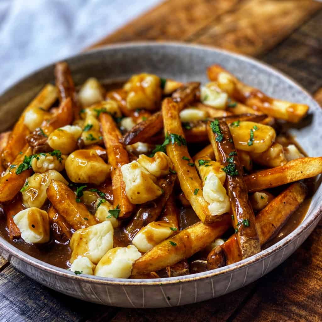 poutine đặc sản Canada